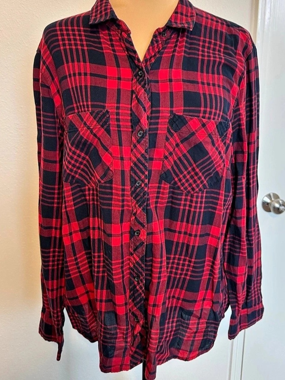 Gap Plaid Cotton Button Down in Red & Navy Size XL